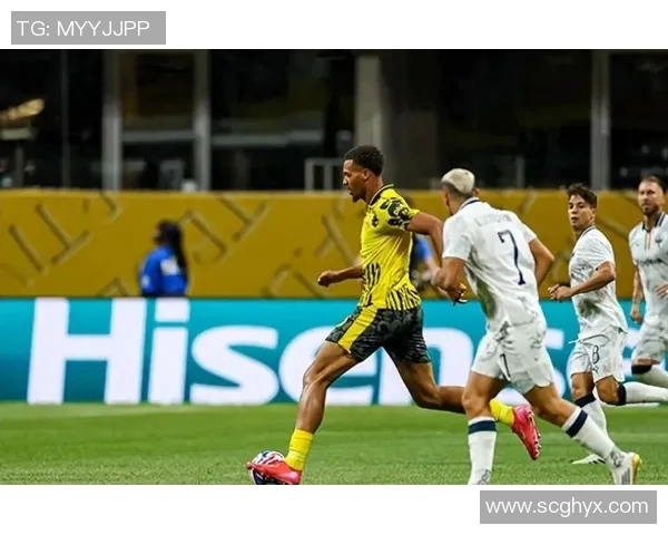 热刺与多特蒙德激战正酣比分悬念引发球迷热议